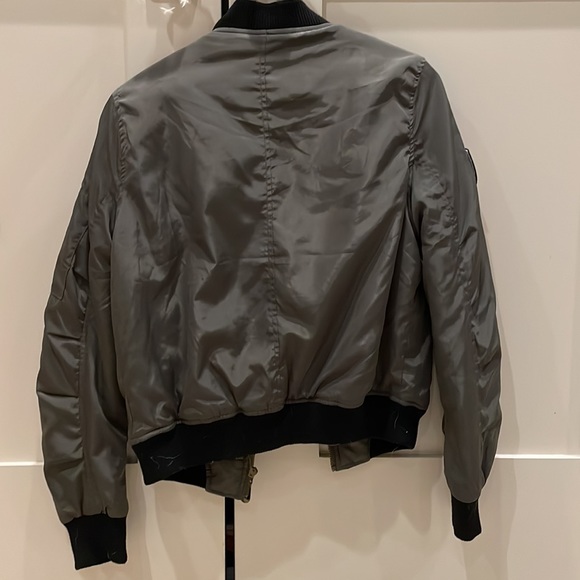 warm military green jacket - Picture 8 of 9